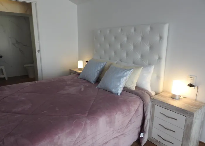 Sandra Rooms